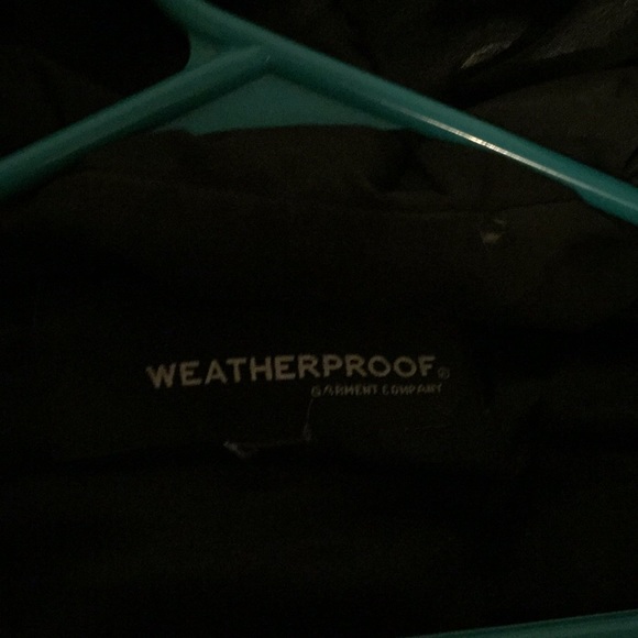 Weatherproof jacket - Picture 3 of 3